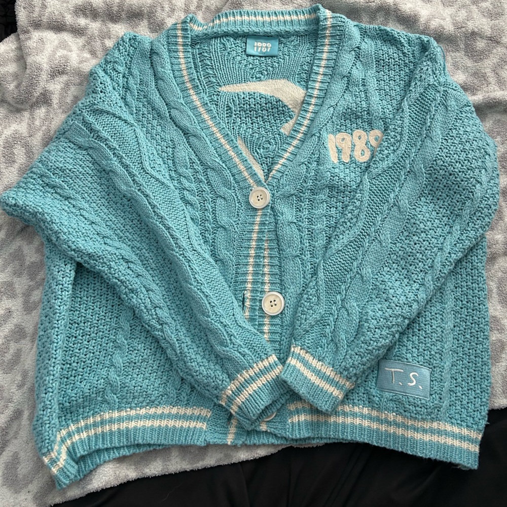 Taylor Swift 1989 Cardigan